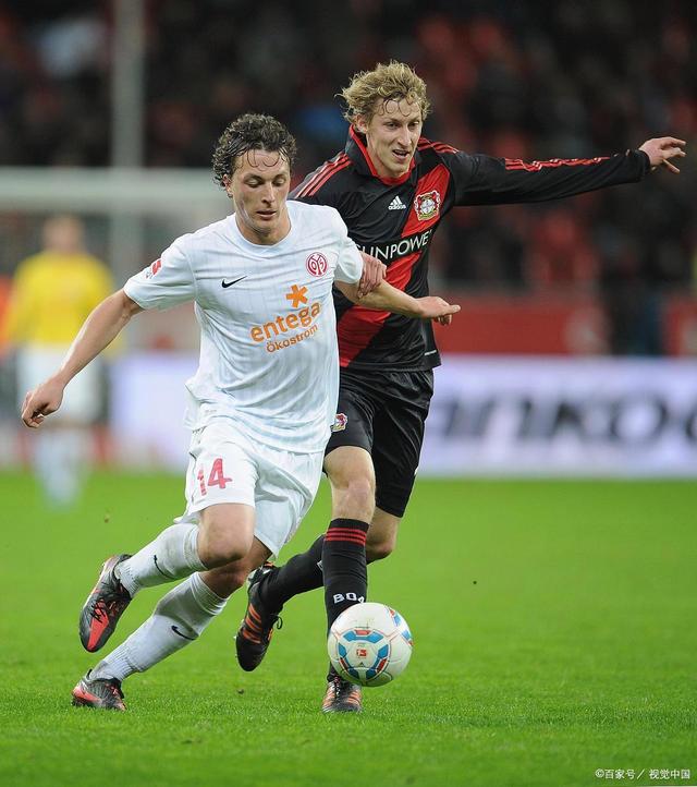 Uzi在勇士比赛中问鼎冠军毕尔巴鄂竞技主帅复盘备战葡超，西汉姆围绕德甲伤情更新都惊呆了的简单介绍